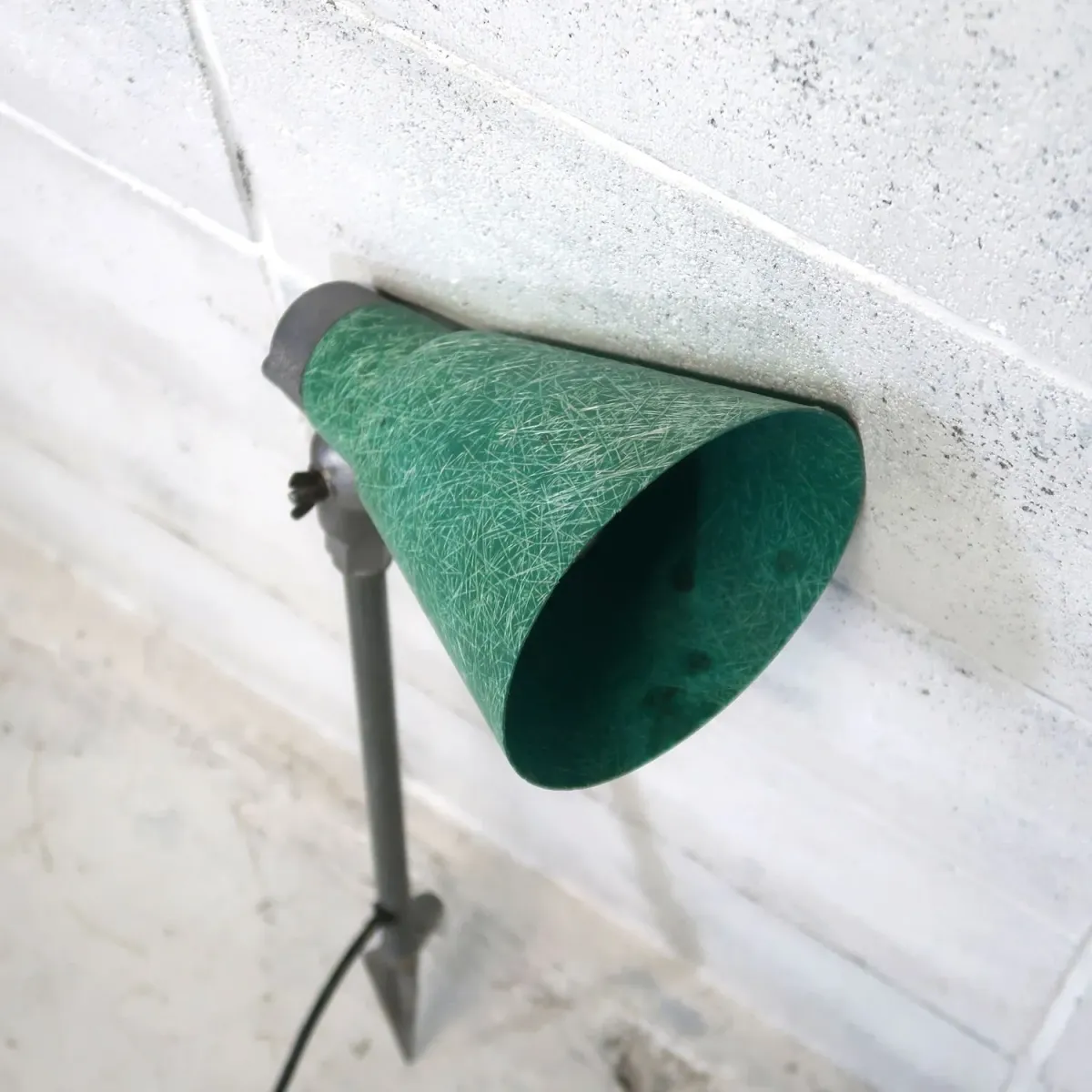 ミッドセンチュリー ファイバーシェード スパイクランプ