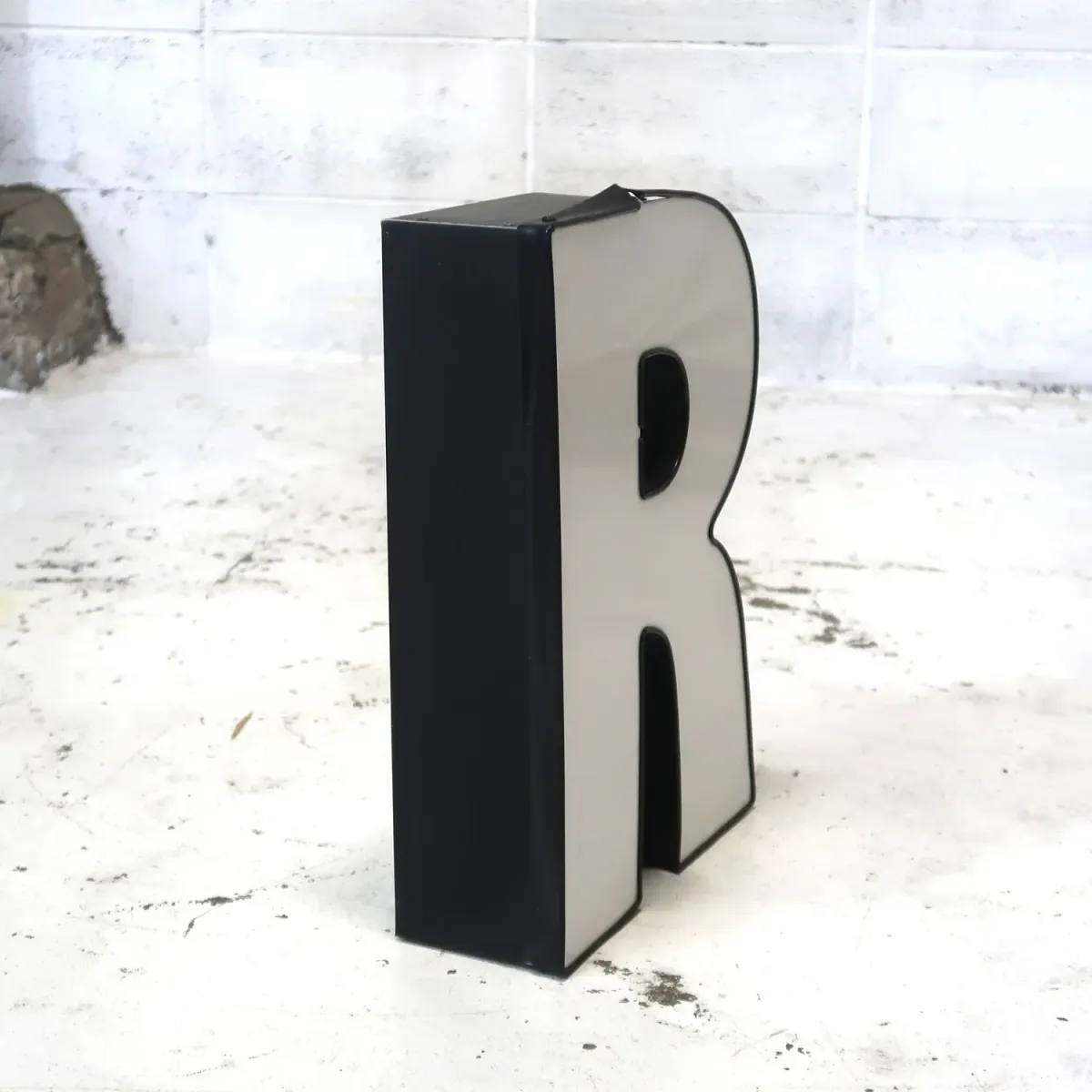 ビンテージ レターサイン R