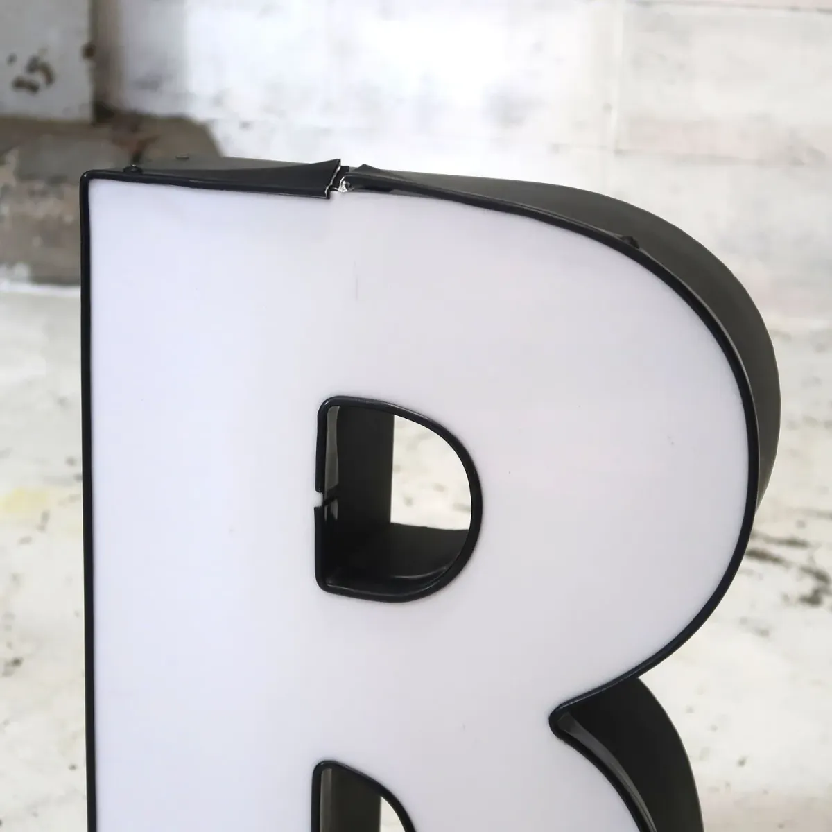 ビンテージ レターサイン R