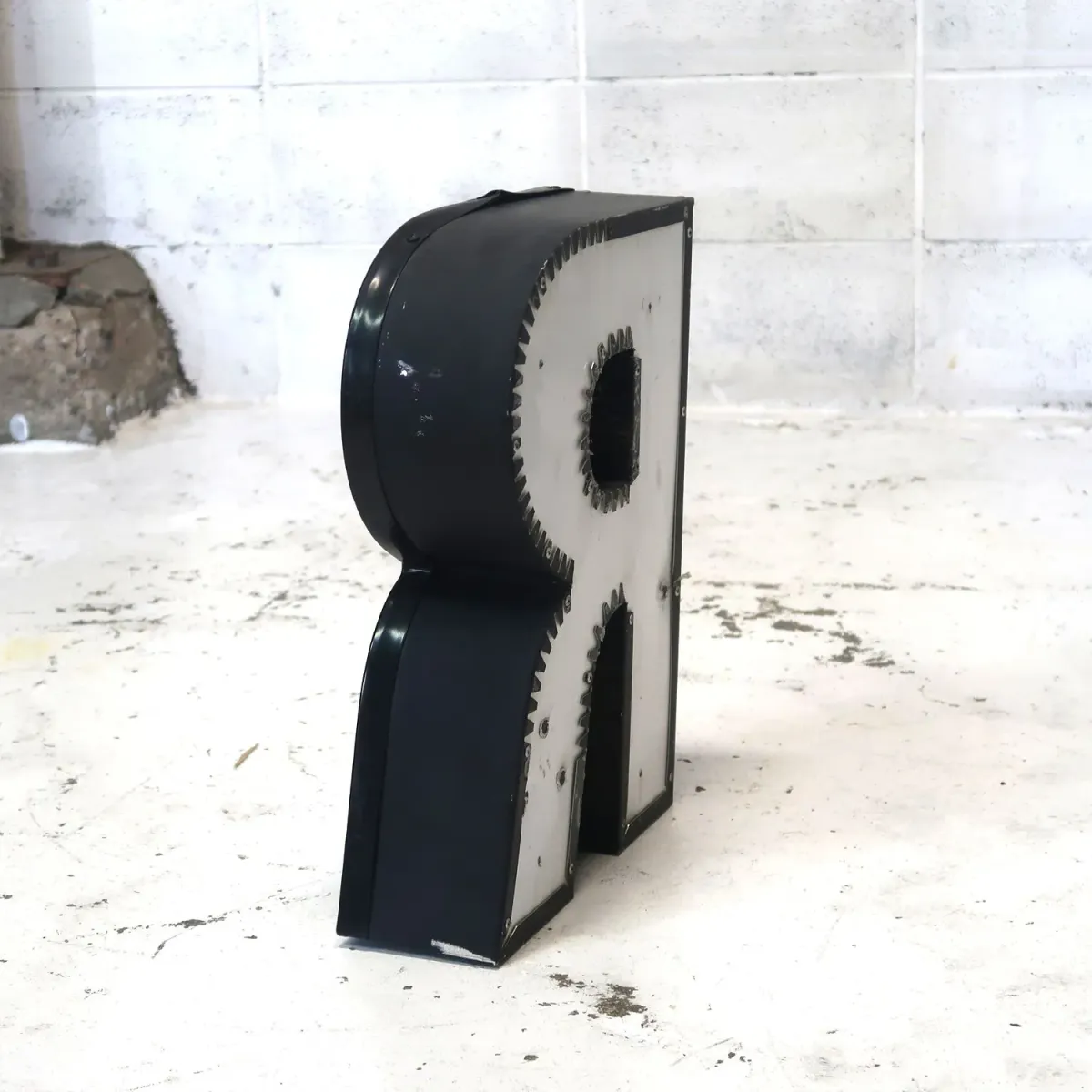 ビンテージ レターサイン R