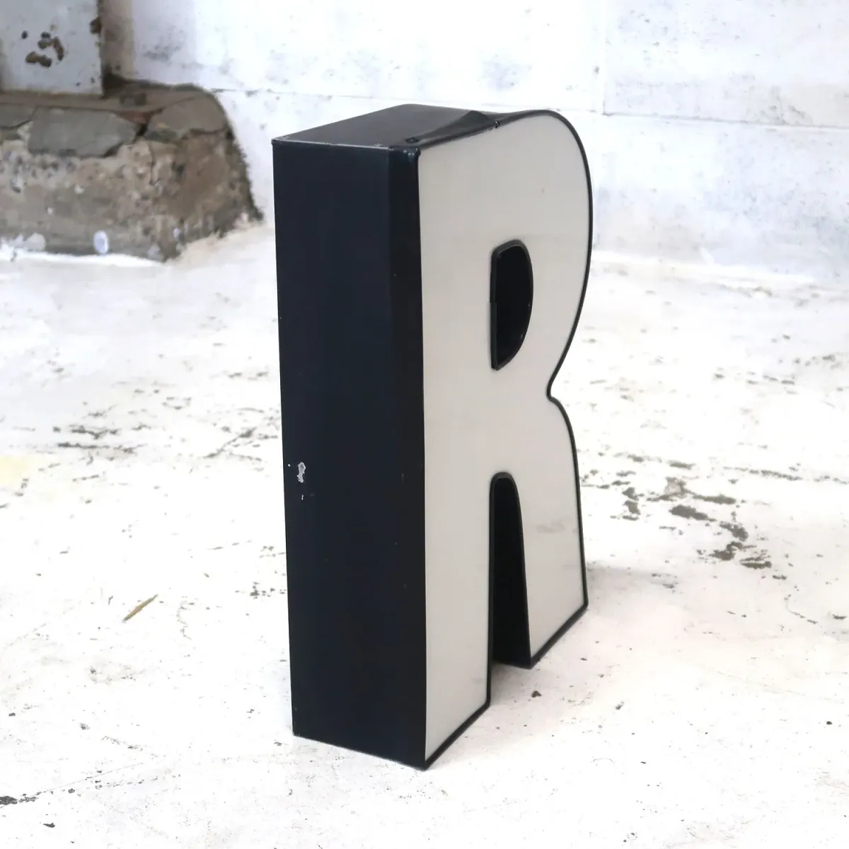 ビンテージ レターサイン R