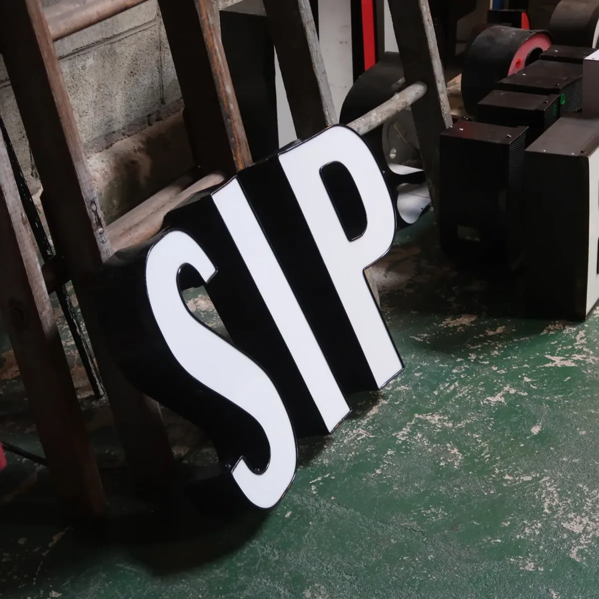 ビンテージ レターサイン P