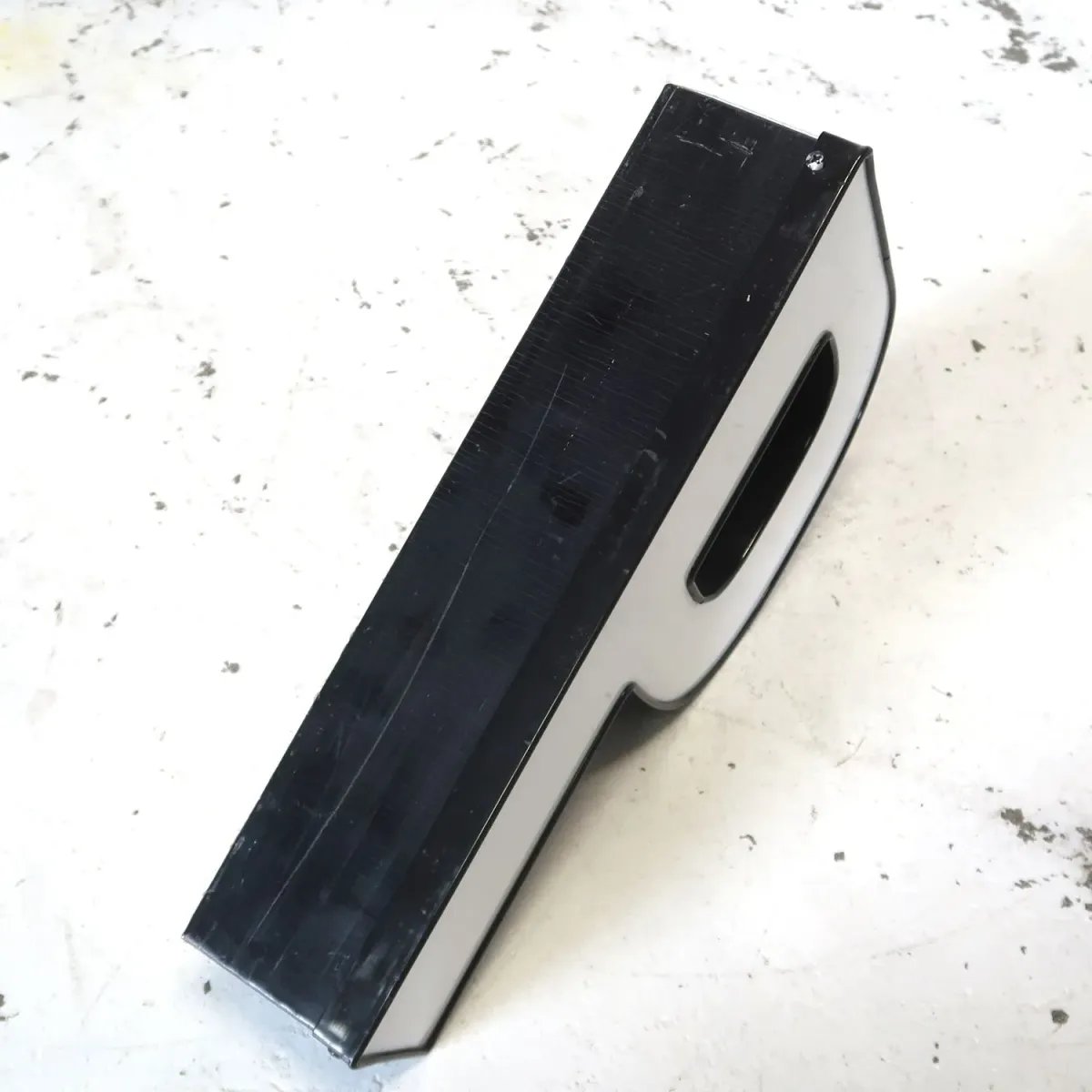 ビンテージ レターサイン P