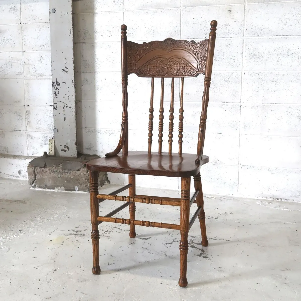 アンティーク ウッド ハイバックチェア