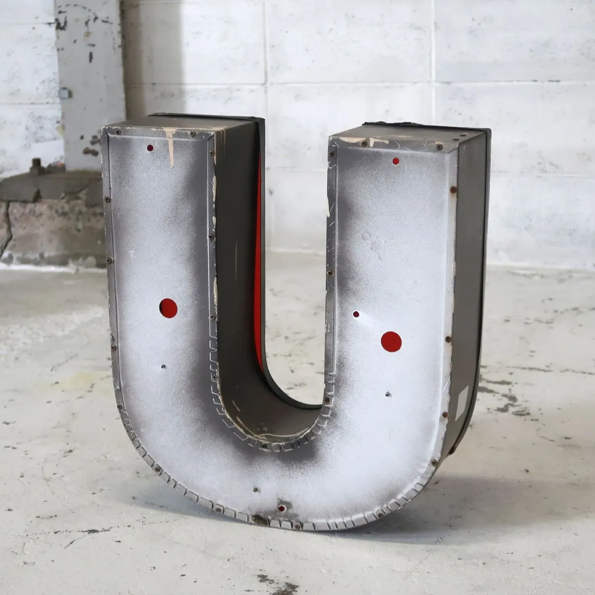 ビンテージ レターサイン U