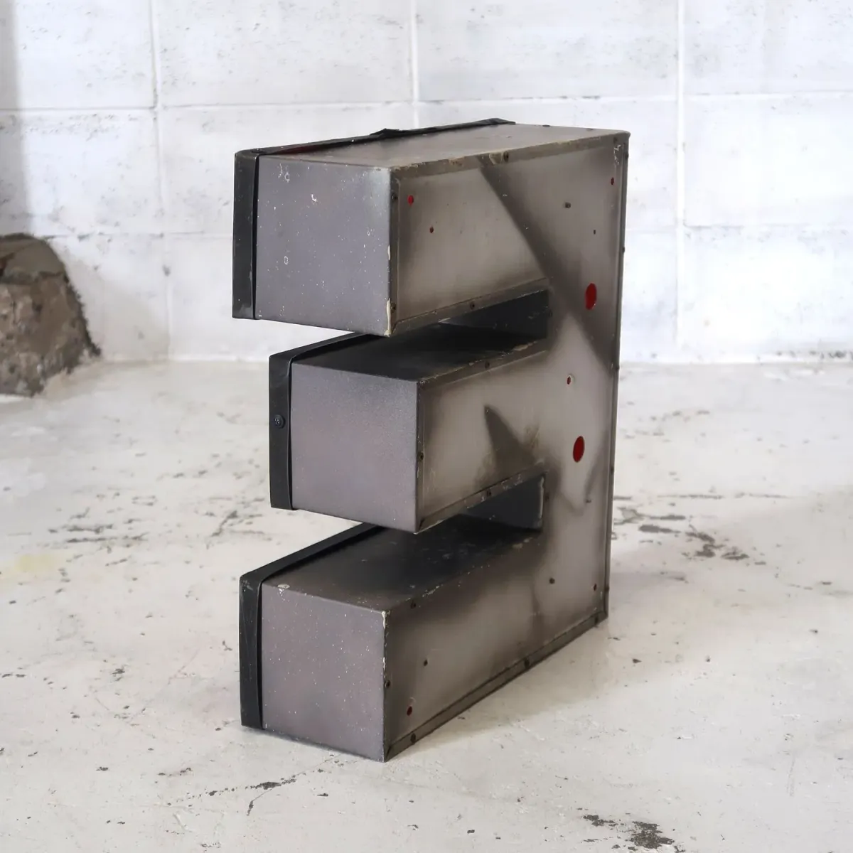 ビンテージ レターサイン E