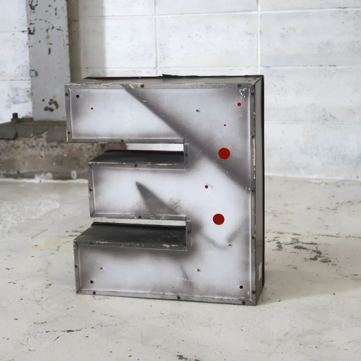 ビンテージ レターサイン E