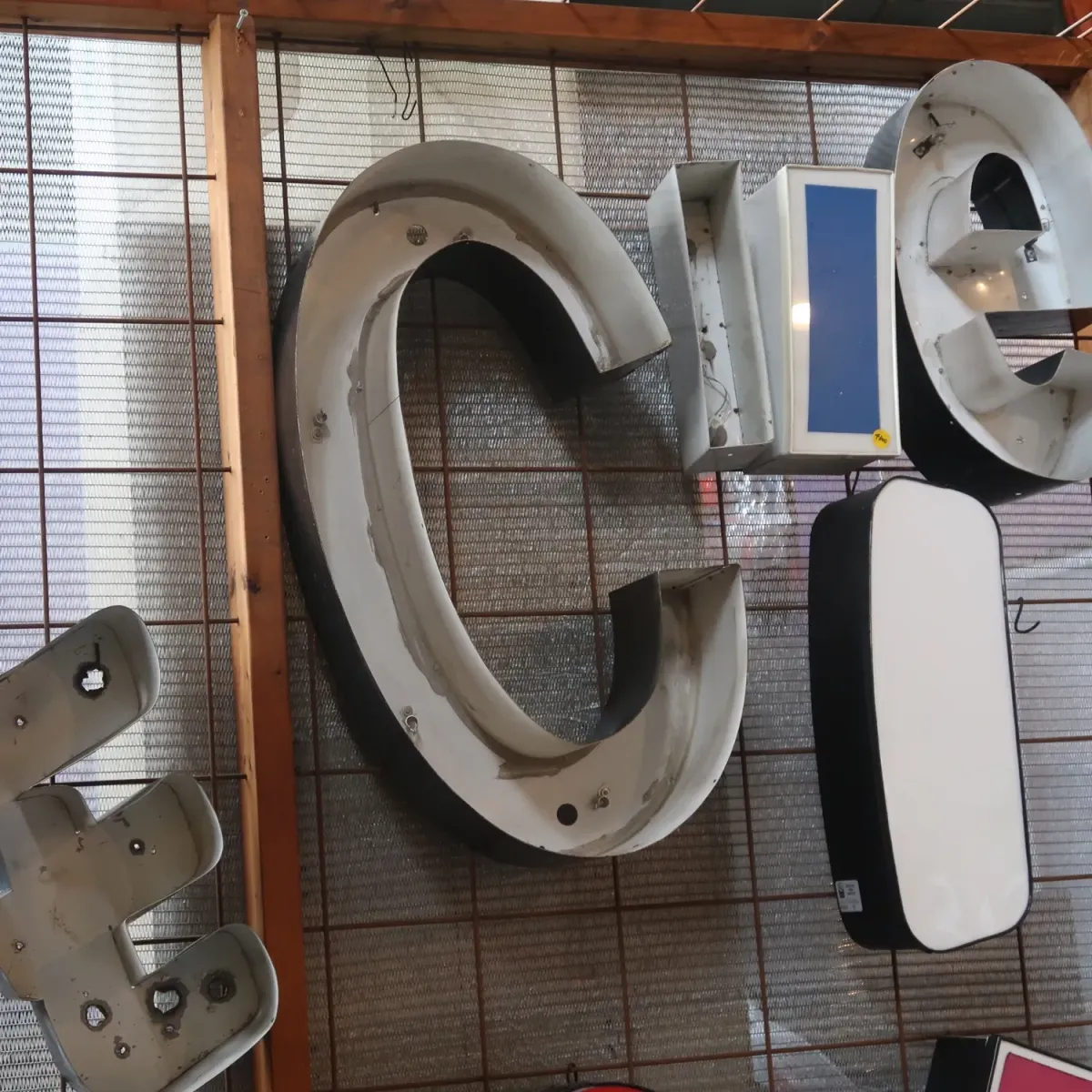 ビンテージ レターサイン C