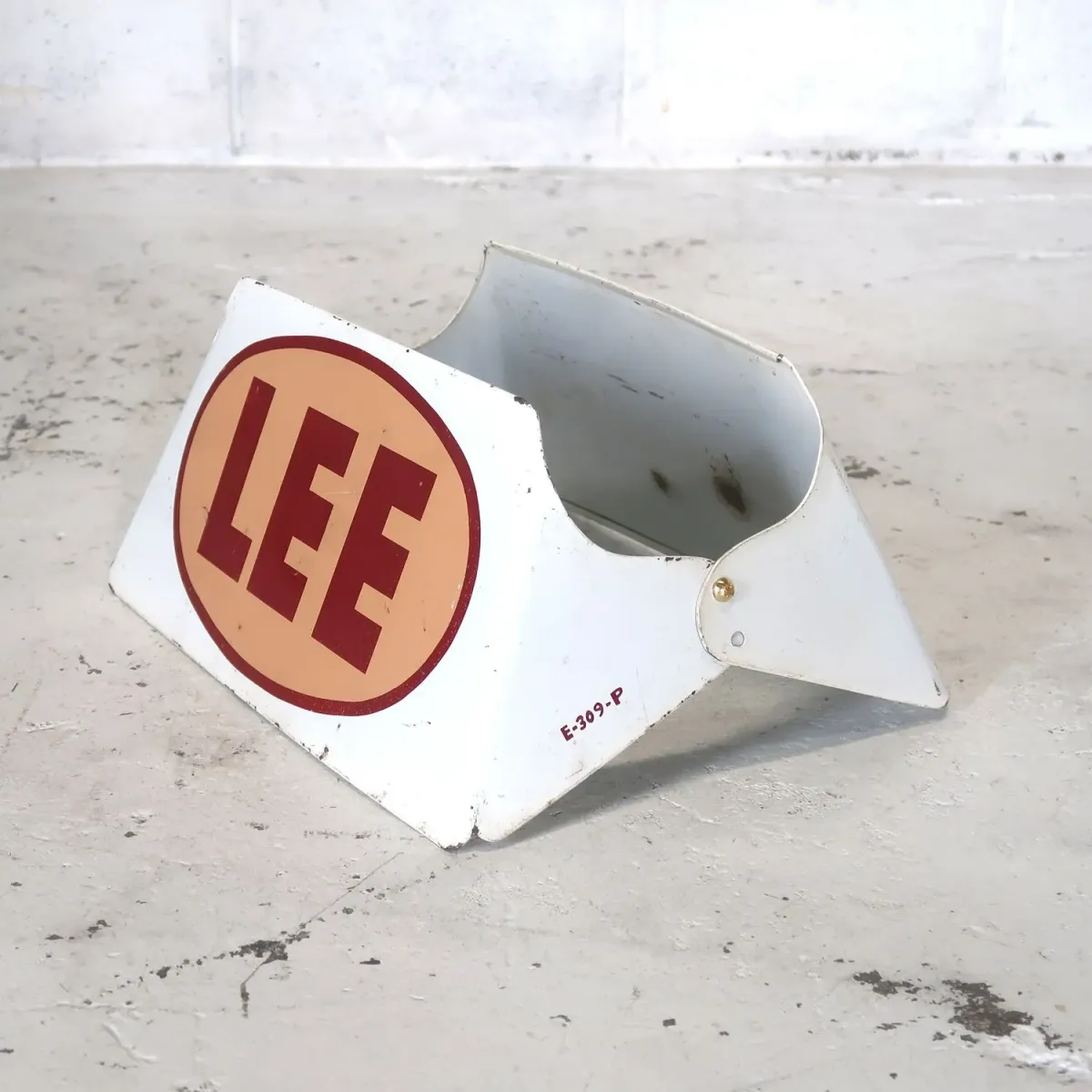 LEE ビンテージ タイヤディスプレイラック