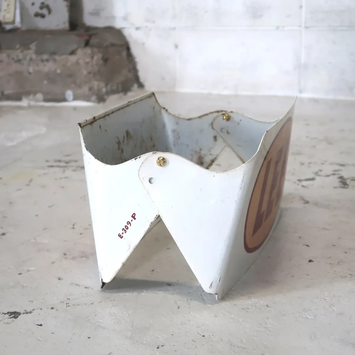 LEE ビンテージ タイヤディスプレイラック