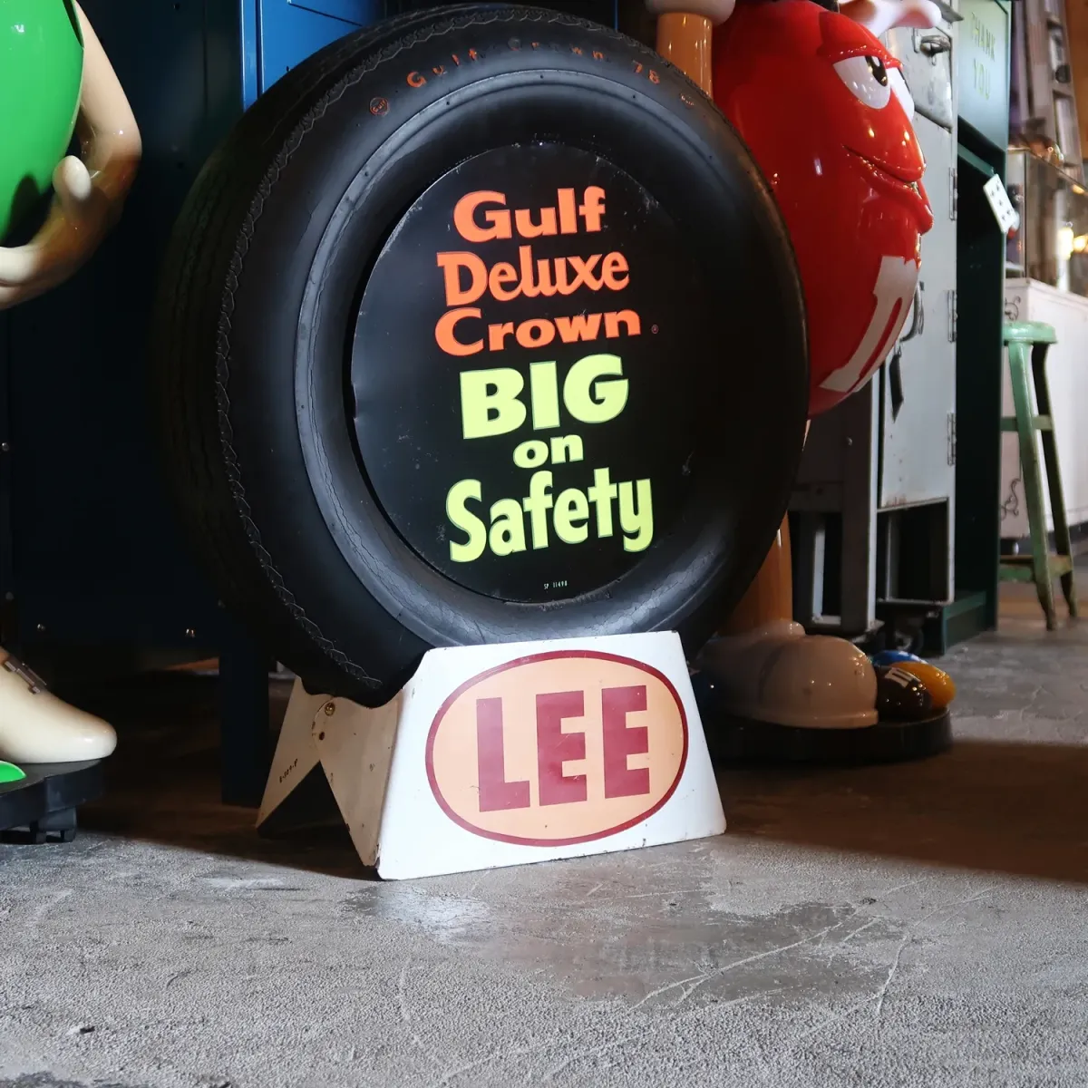 LEE ビンテージ タイヤディスプレイラック