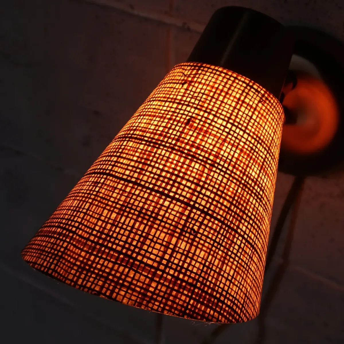 ミッドセンチュリー ファイバーブラケットランプ