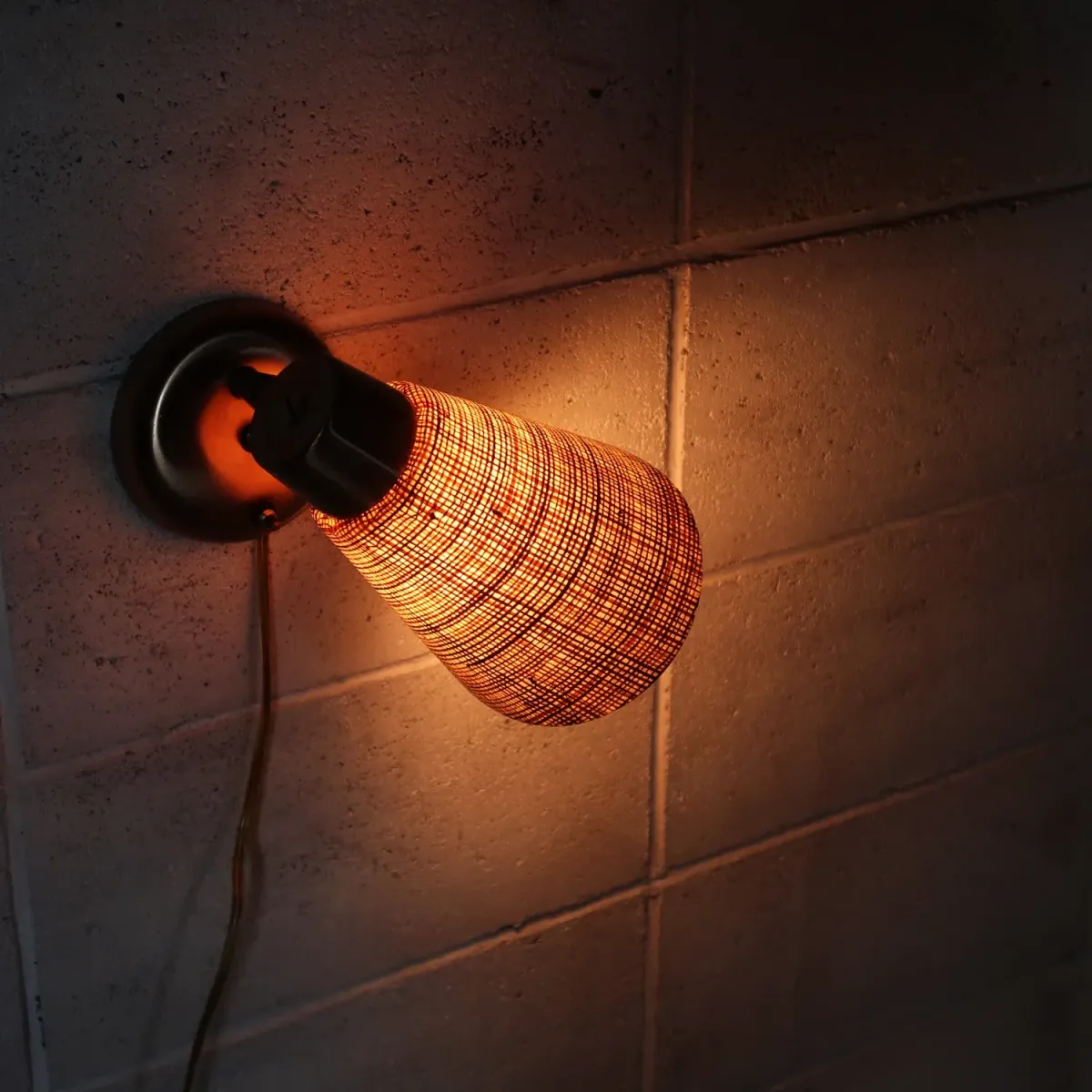 ミッドセンチュリー ファイバーブラケットランプ