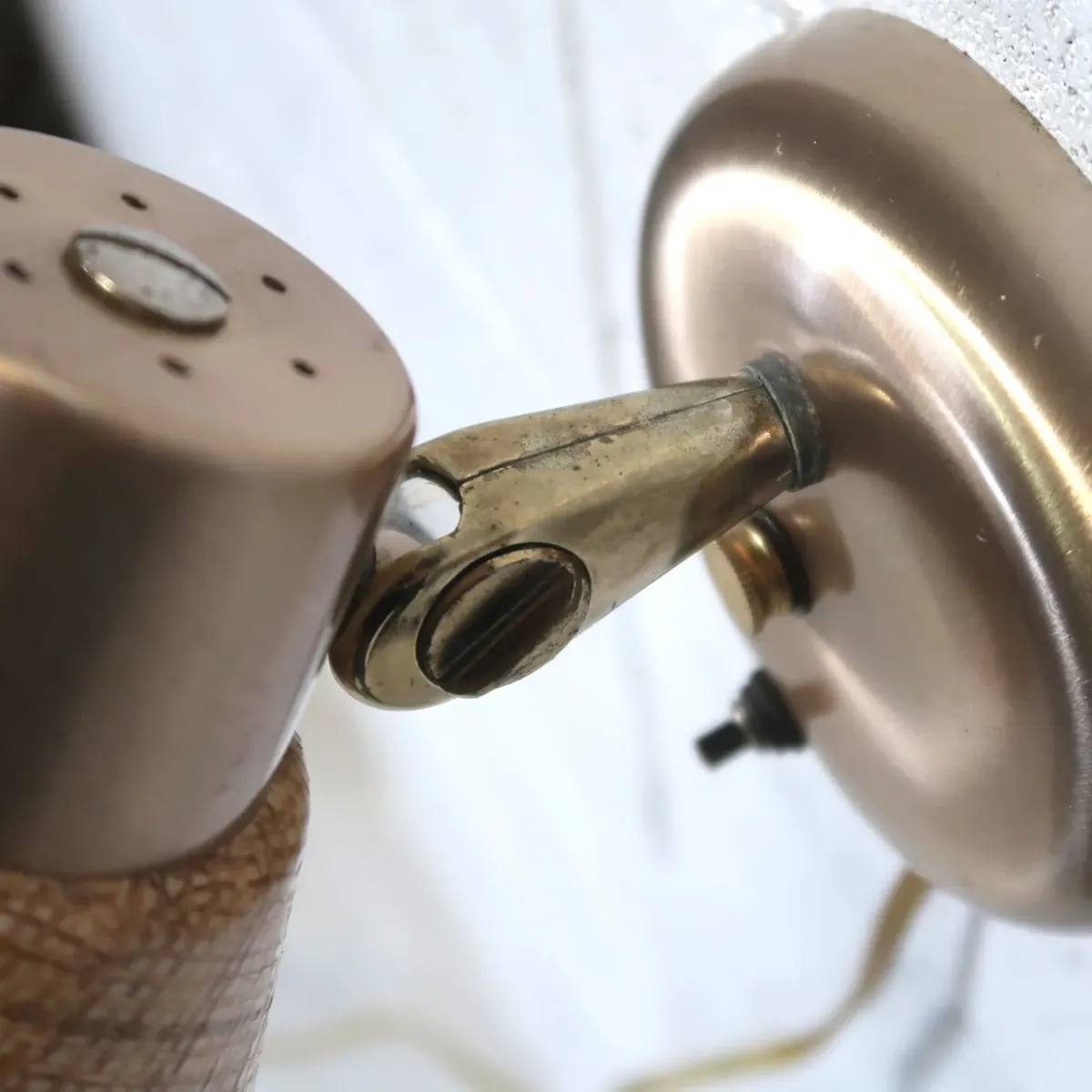 ミッドセンチュリー ファイバーブラケットランプ