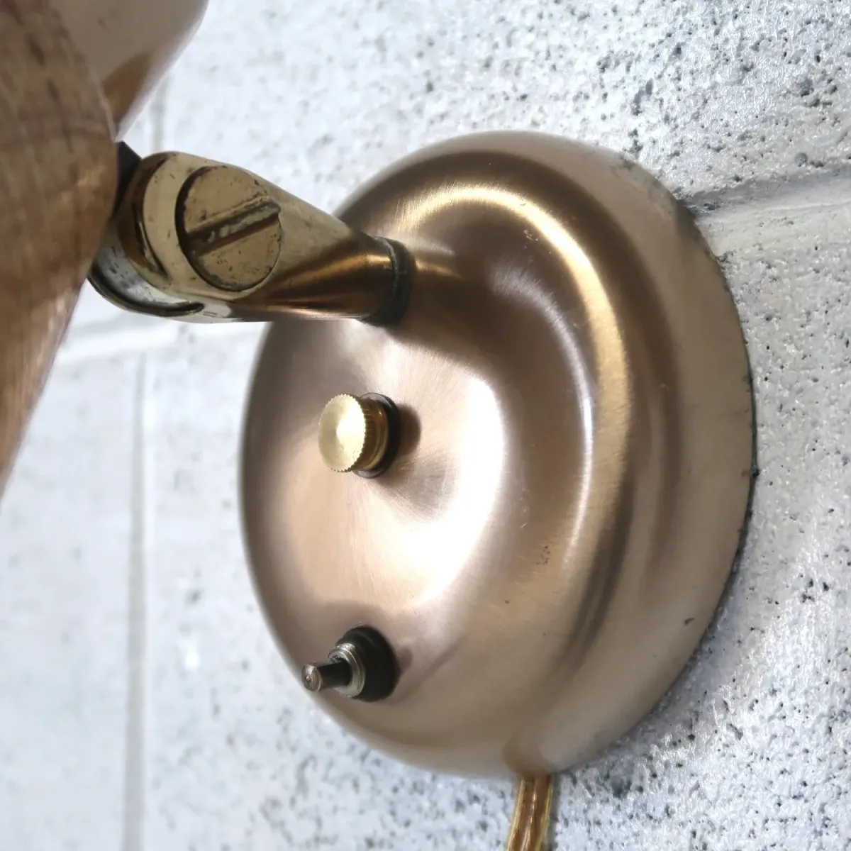 ミッドセンチュリー ファイバーブラケットランプ