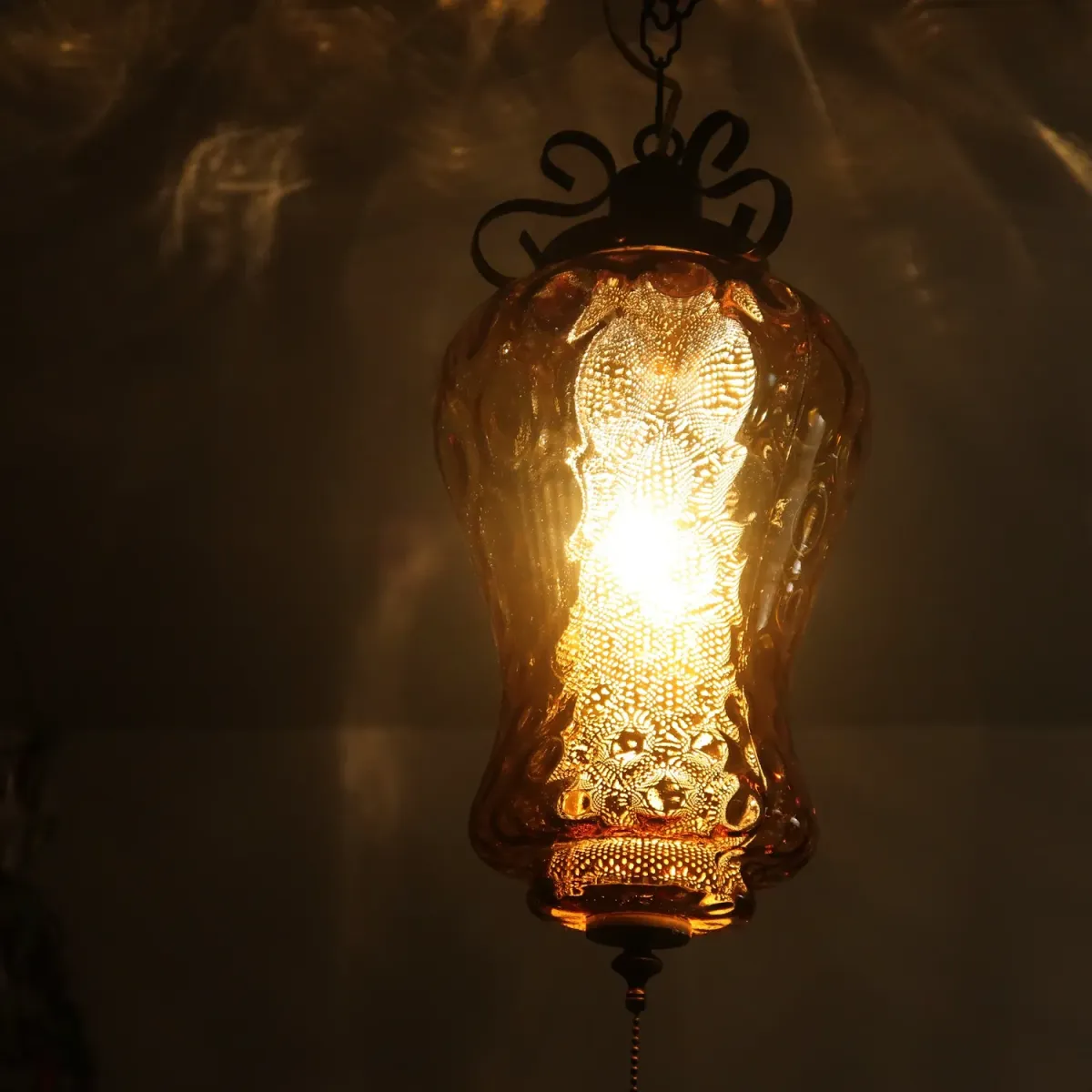 アンティーク アンバーガラス ペンダントランプ