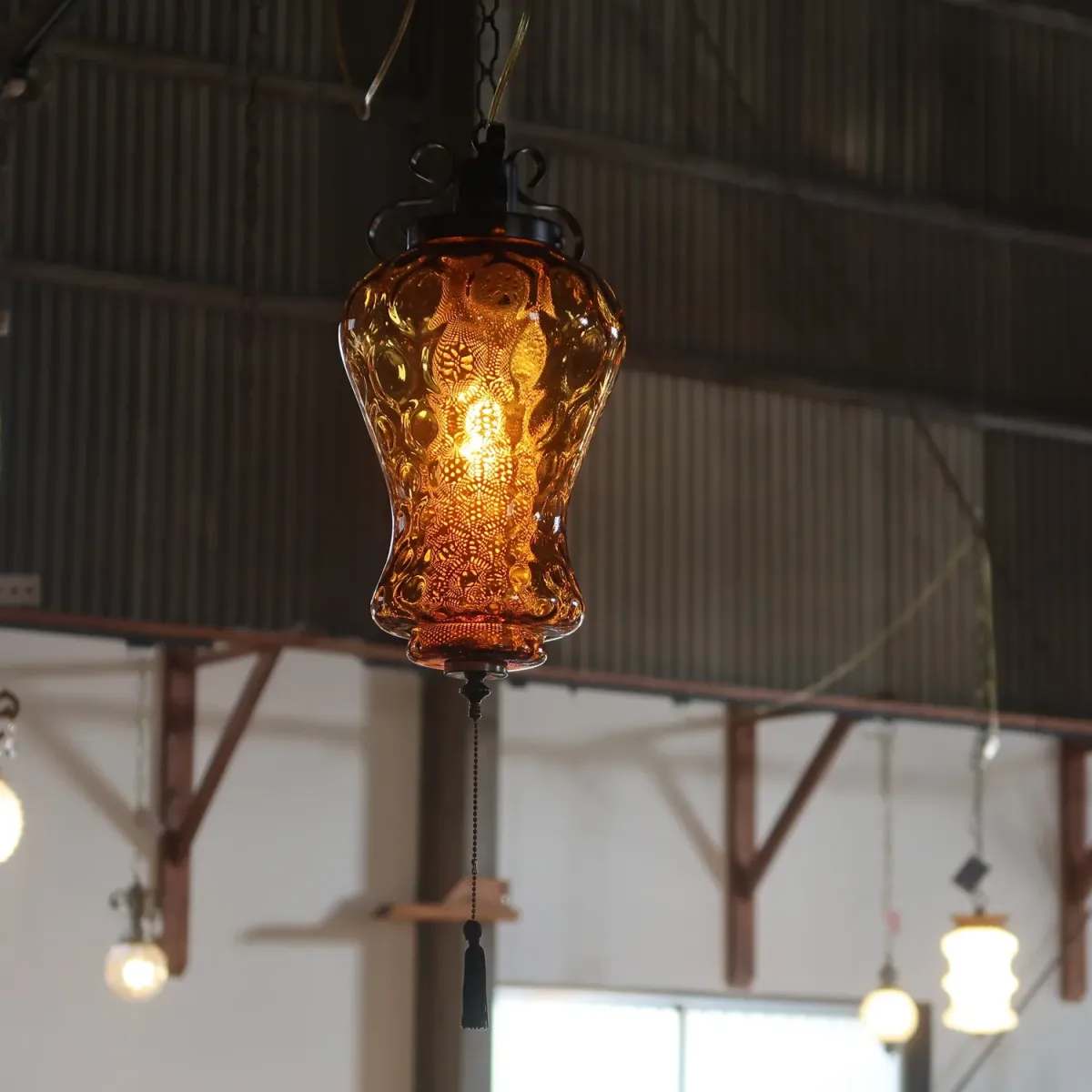 アンティーク アンバーガラス ペンダントランプ