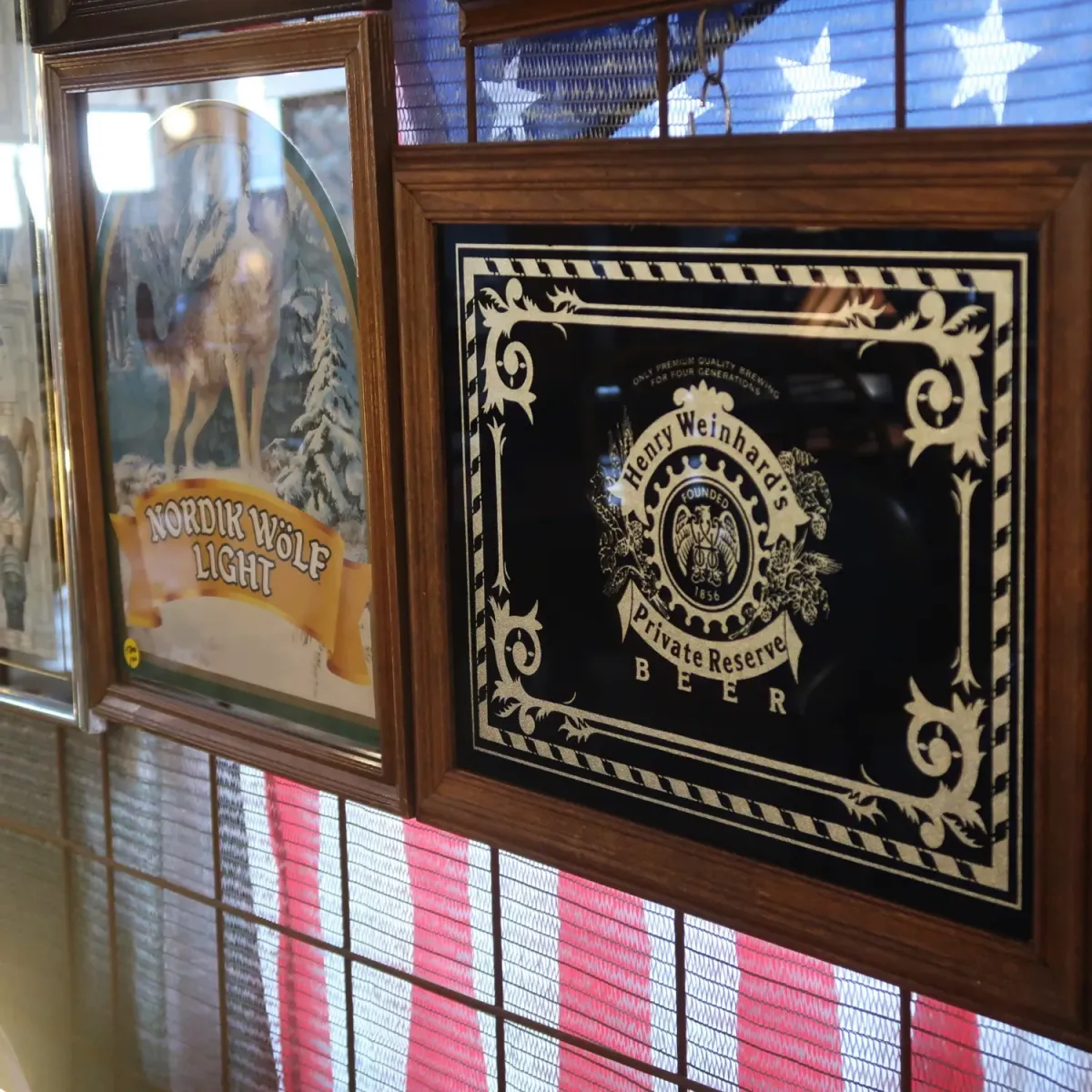 Henry Weinhard's ビンテージ パブミラー