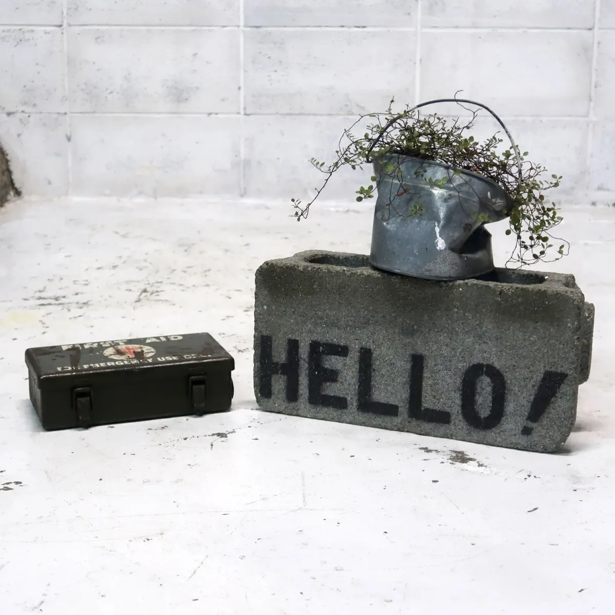 U.S. ARMY ビンテージ FIRST AID メタルボックス ミリタリー