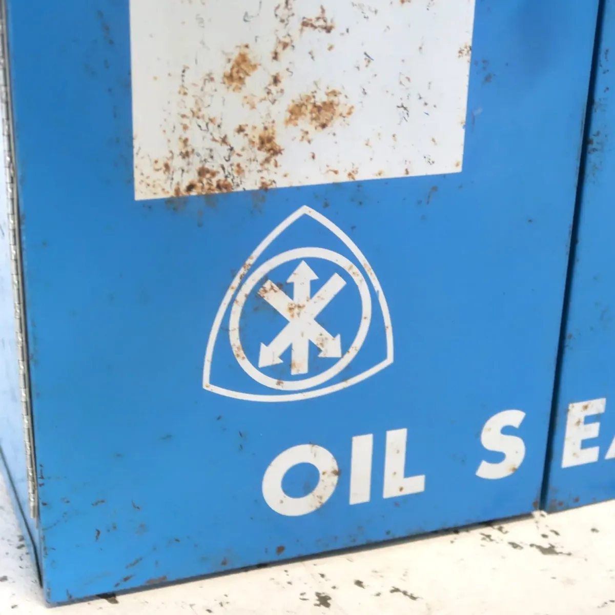 Victor ビンテージ パーツキャビネット