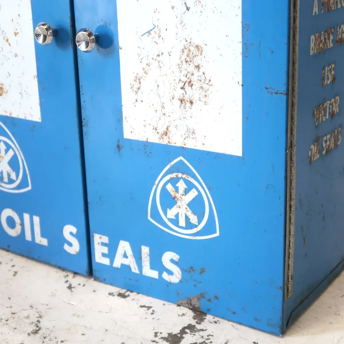 Victor ビンテージ パーツキャビネット