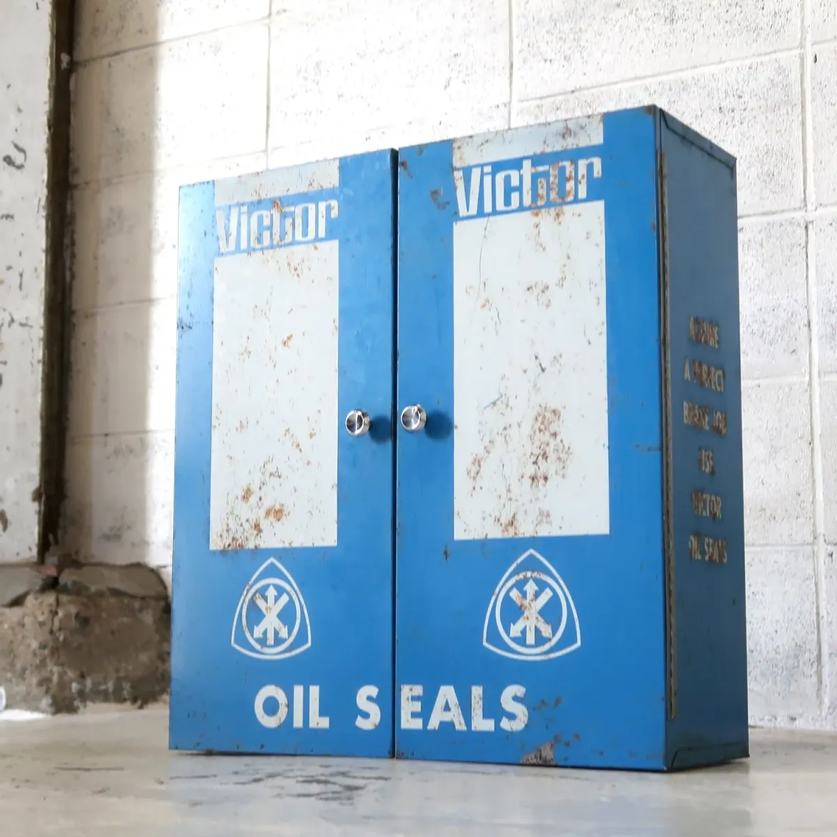 Victor ビンテージ パーツキャビネット