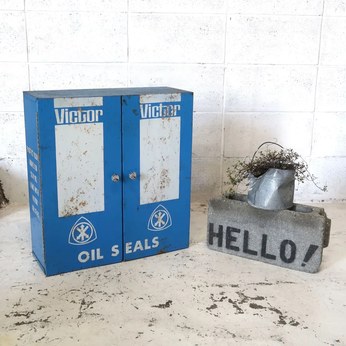 Victor ビンテージ パーツキャビネット