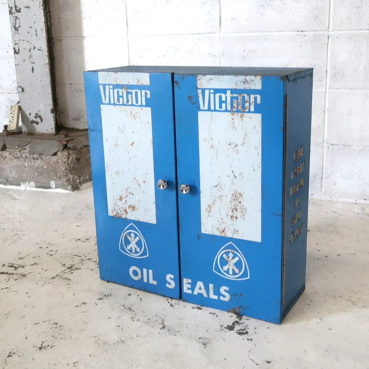 Victor ビンテージ パーツキャビネット