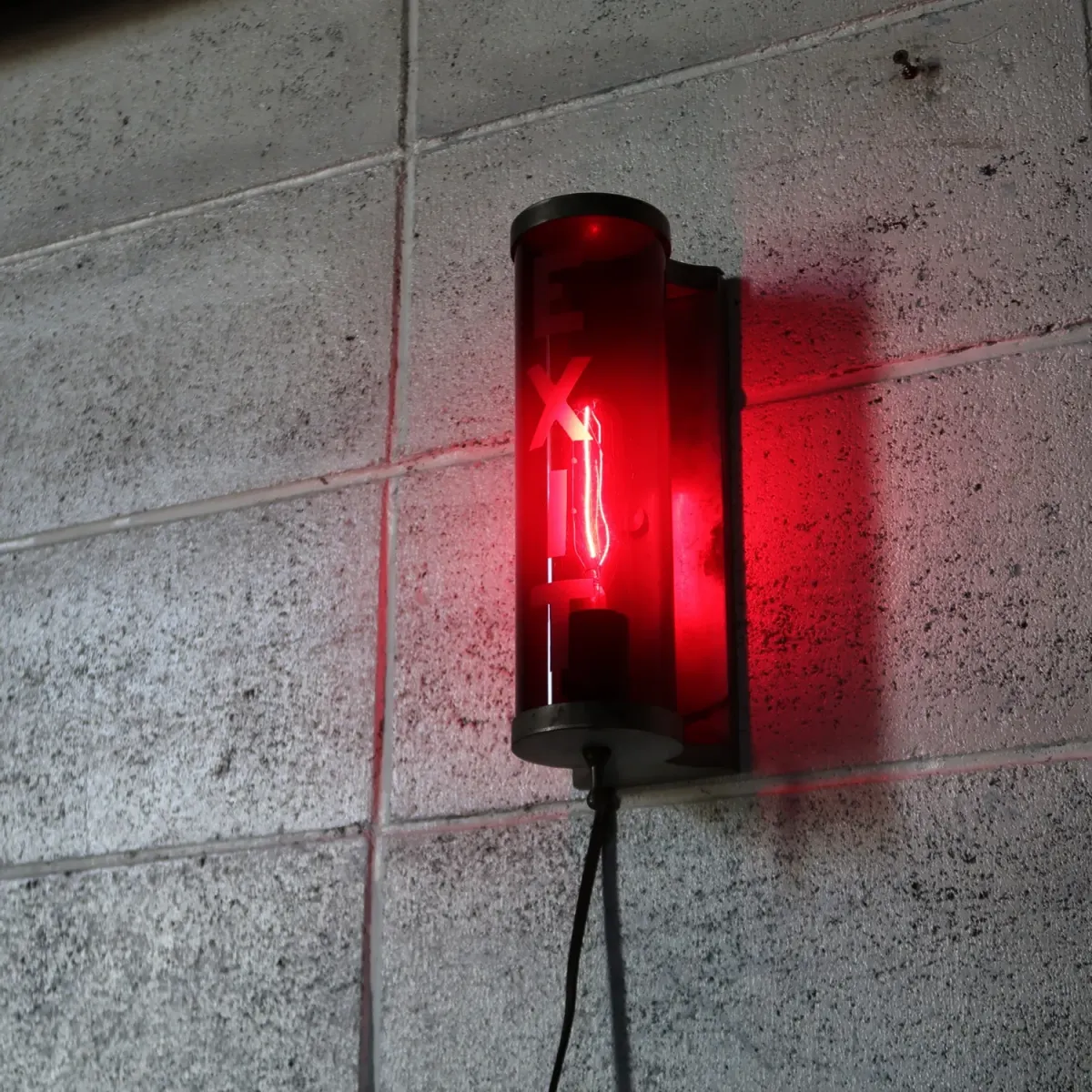 EXIT ビンテージ シリンダーランプ