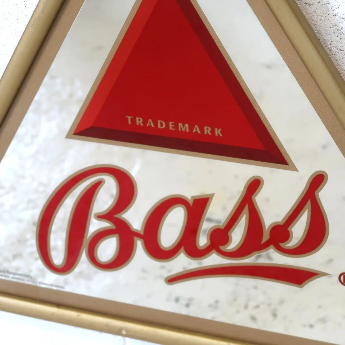 Bass パブミラー