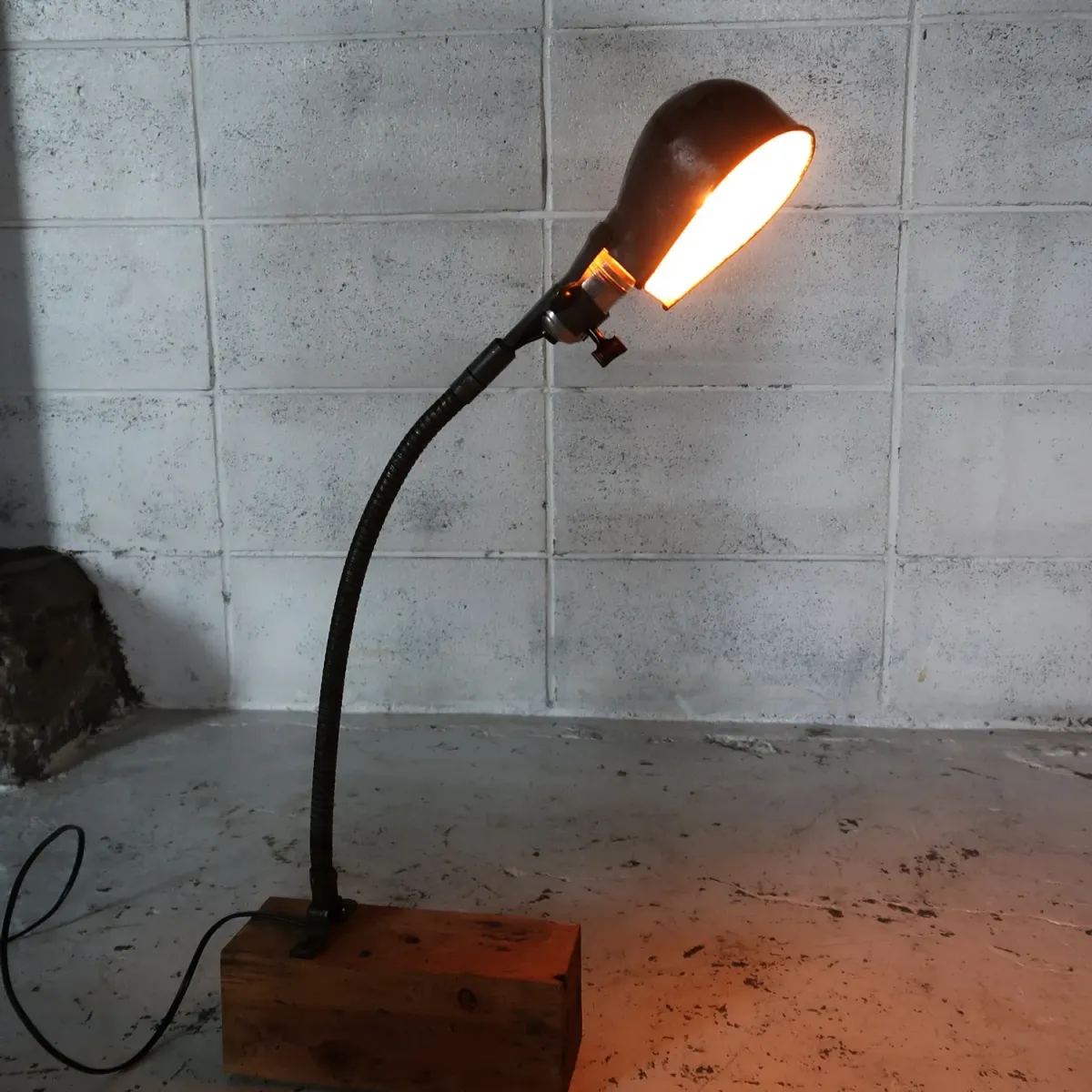 ビンテージ インダストリアルランプ グースネック