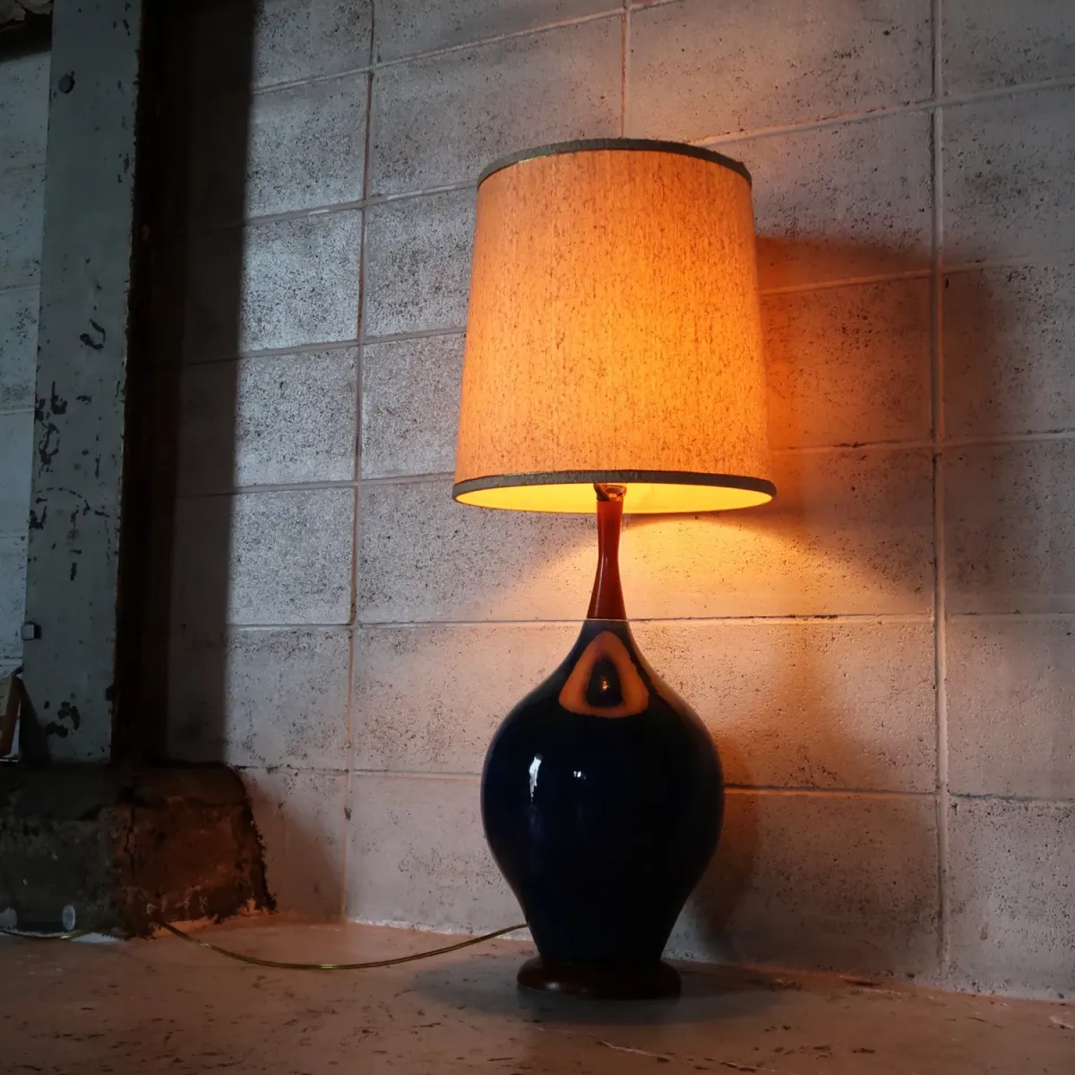 ミッドセンチュリー セラミックベース テーブルランプ