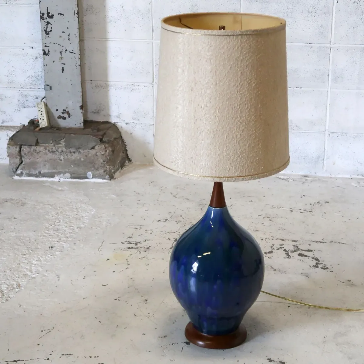 ミッドセンチュリー セラミックベース テーブルランプ