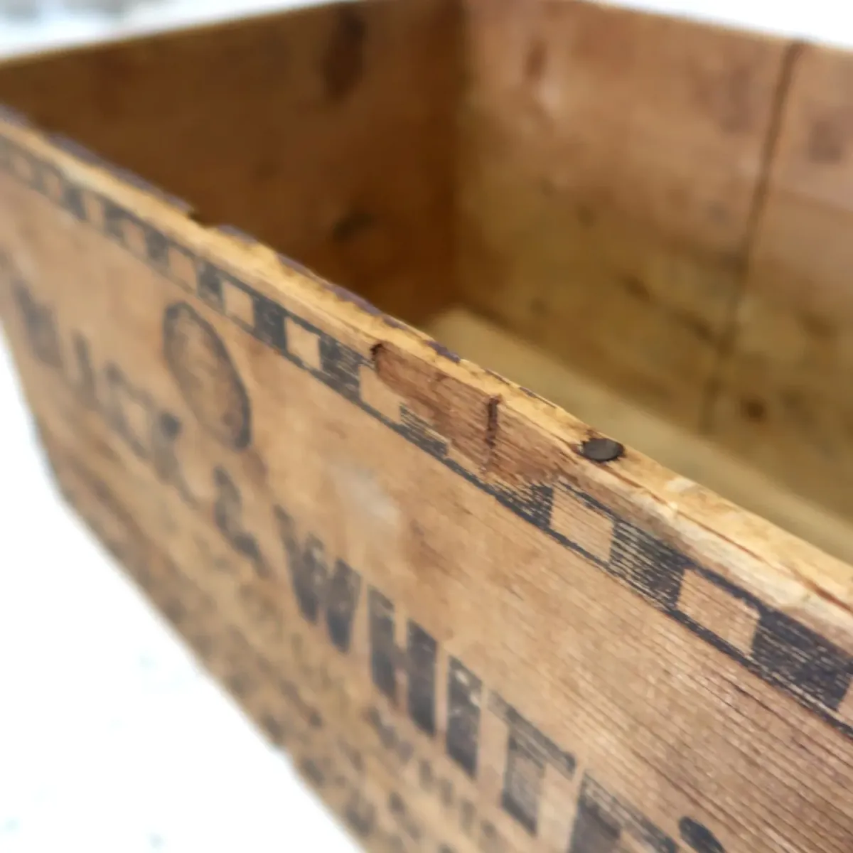 BLACK & WHITE ビンテージ ウッドボックス