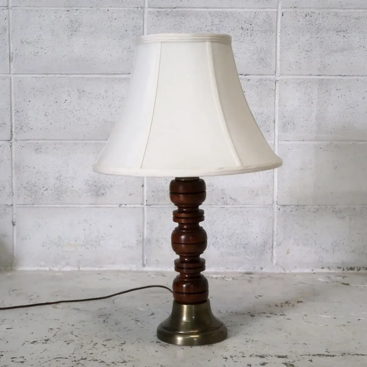 アンティーク モダンデザイン テーブルランプ