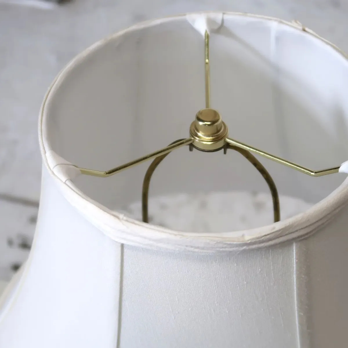 アンティーク モダンデザイン テーブルランプ