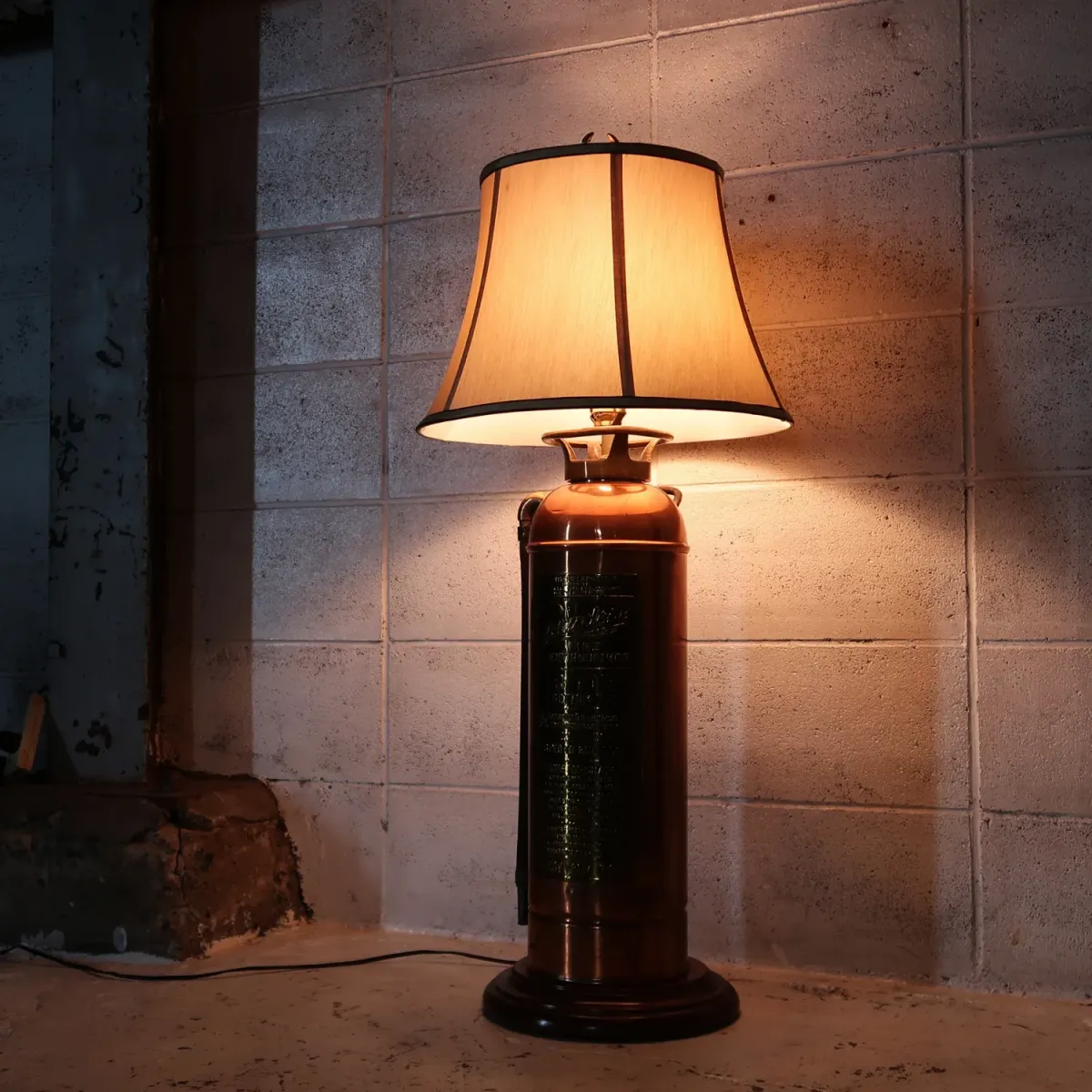 アンティーク 消火器 カスタムランプ