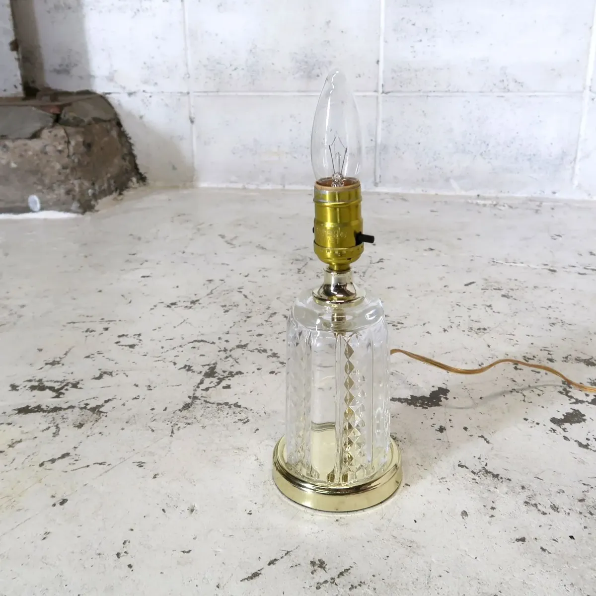アンティーク ガラスベース テーブルランプ