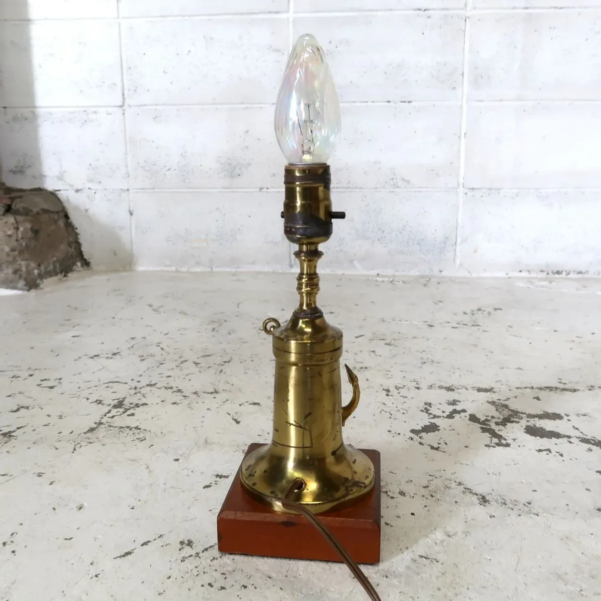 アンティーク メタルデザイン テーブルランプ アンカーモチーフ