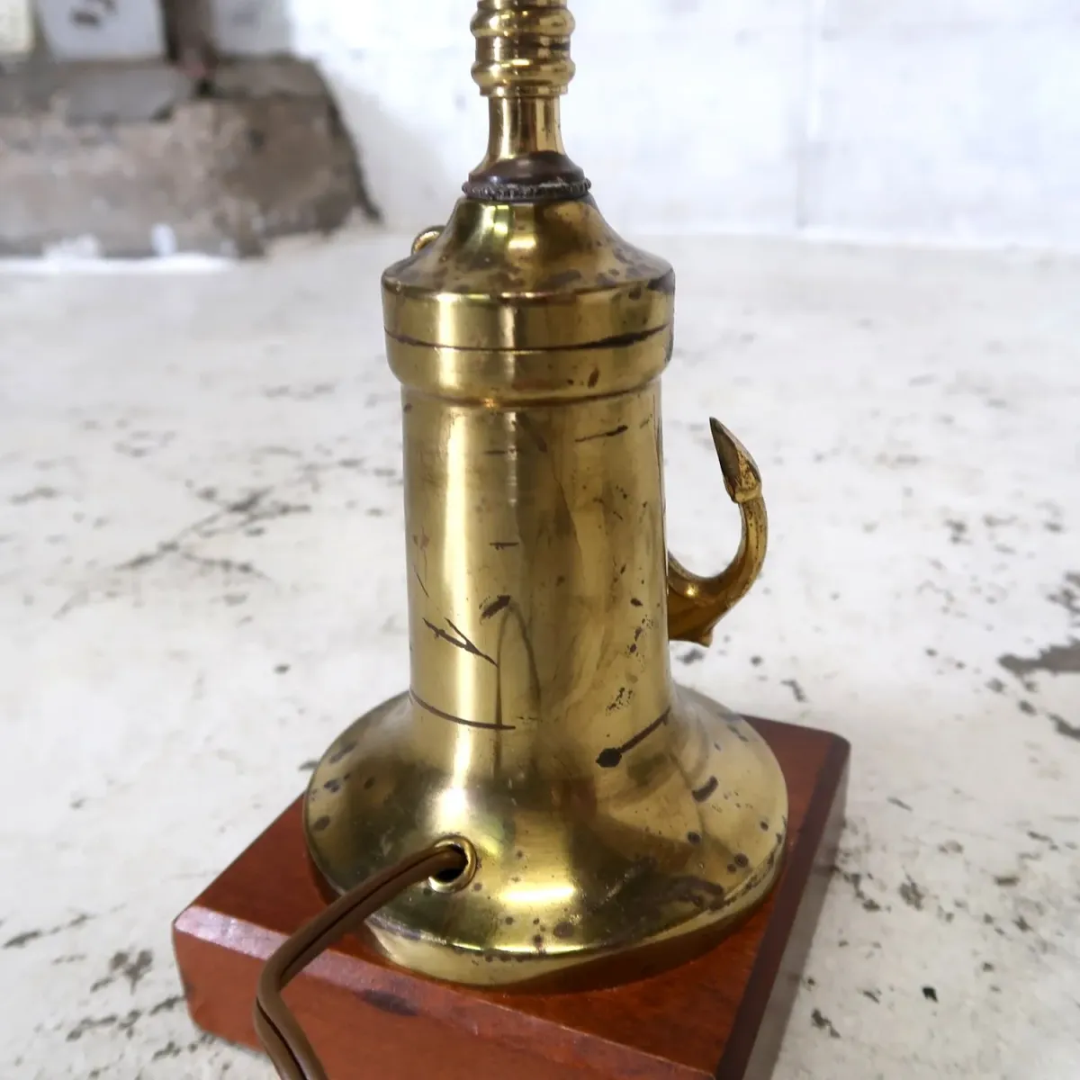 アンティーク メタルデザイン テーブルランプ アンカーモチーフ