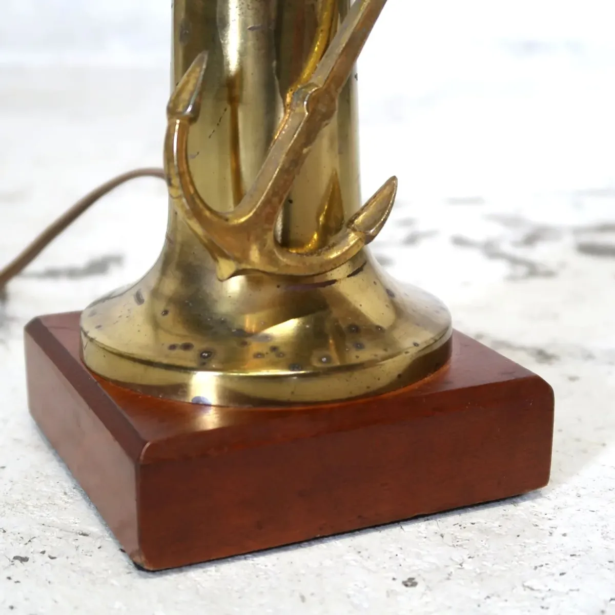 アンティーク メタルデザイン テーブルランプ アンカーモチーフ