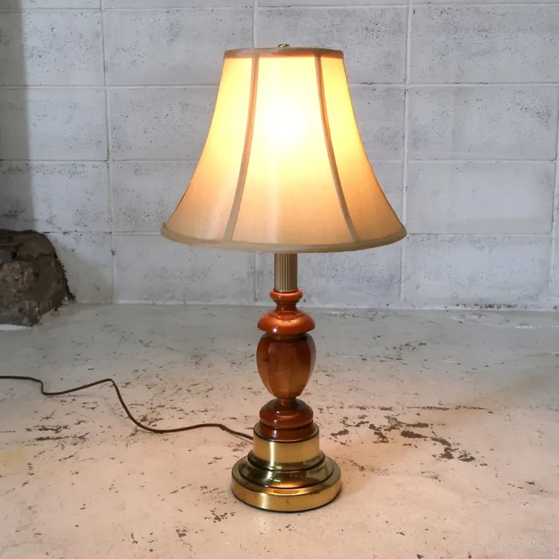 アンティーク モダンデザイン テーブルランプ