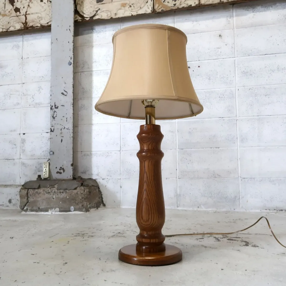 アンティーク ウッドベース テーブルランプ