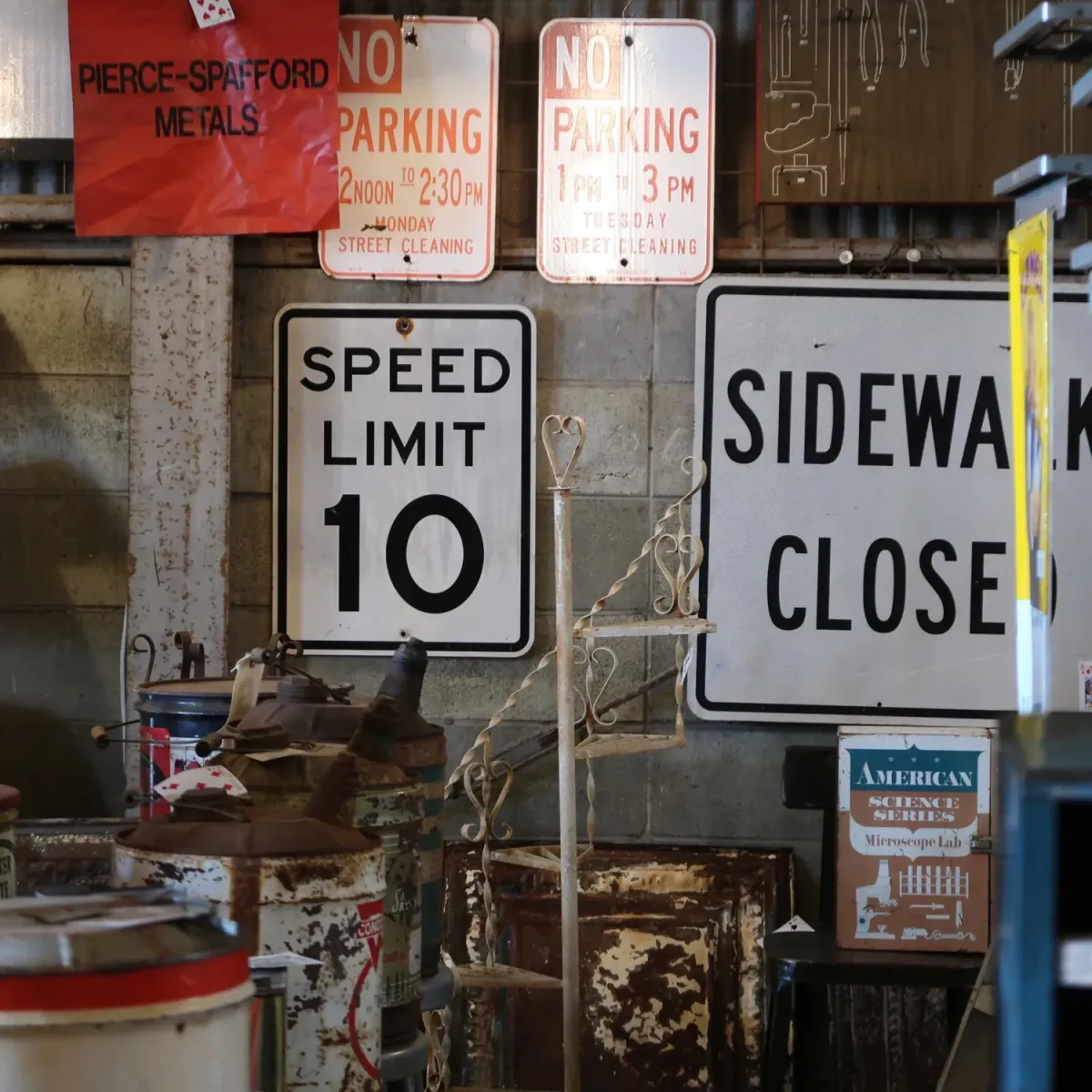 ロードサイン SPEED LIMIT 10