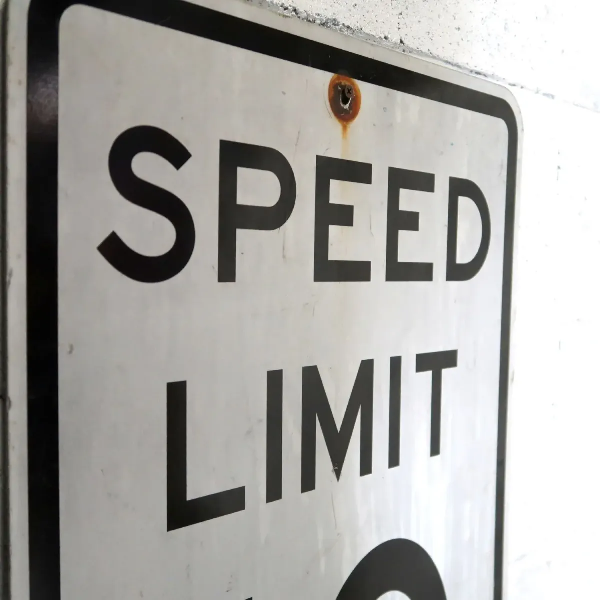 ロードサイン SPEED LIMIT 10