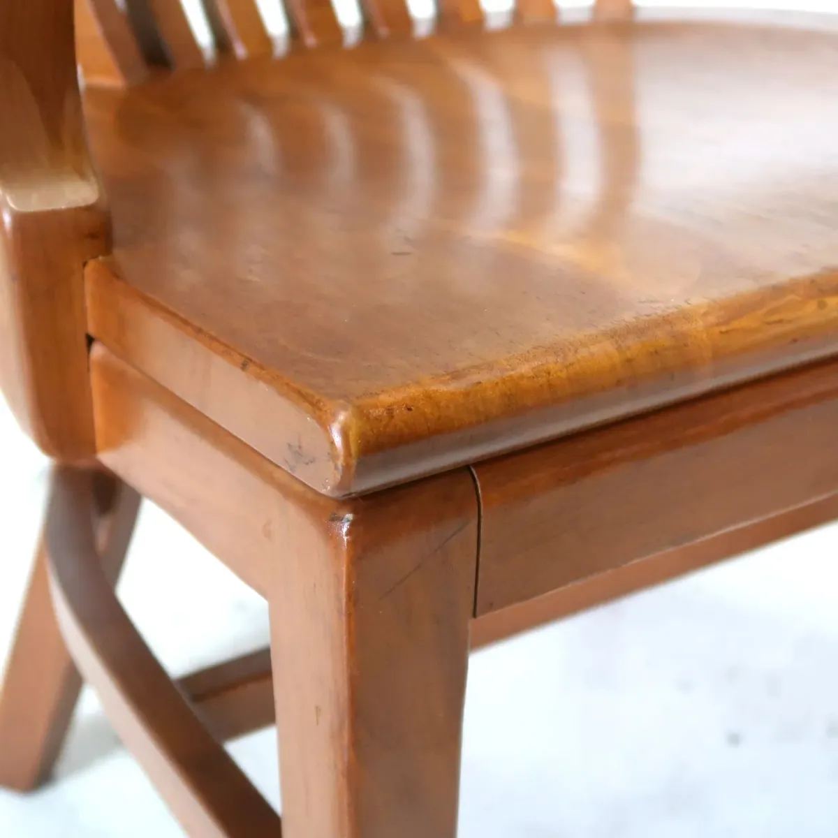 Gunlocke Chair社 アンティーク アームチェア ウォルナット