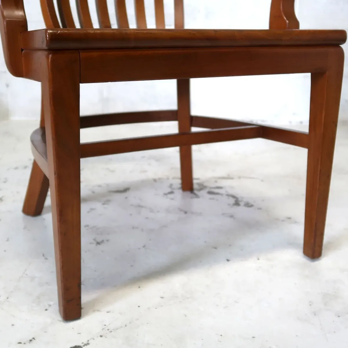 Gunlocke Chair社 アンティーク アームチェア ウォルナット