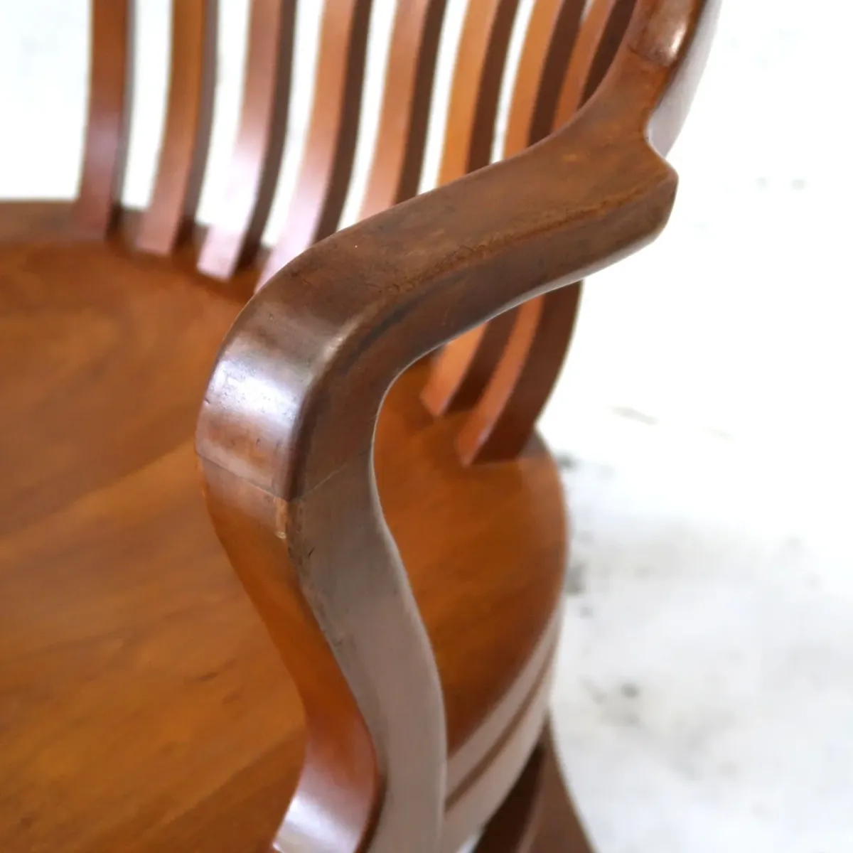 Gunlocke Chair社 アンティーク アームチェア ウォルナット