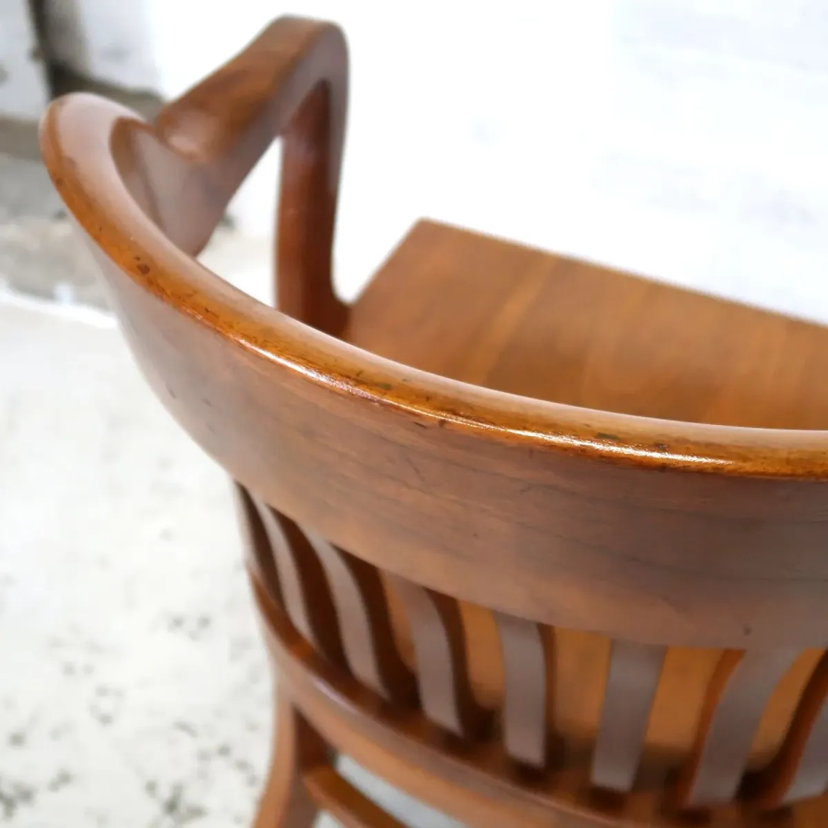 Gunlocke Chair社 アンティーク アームチェア ウォルナット