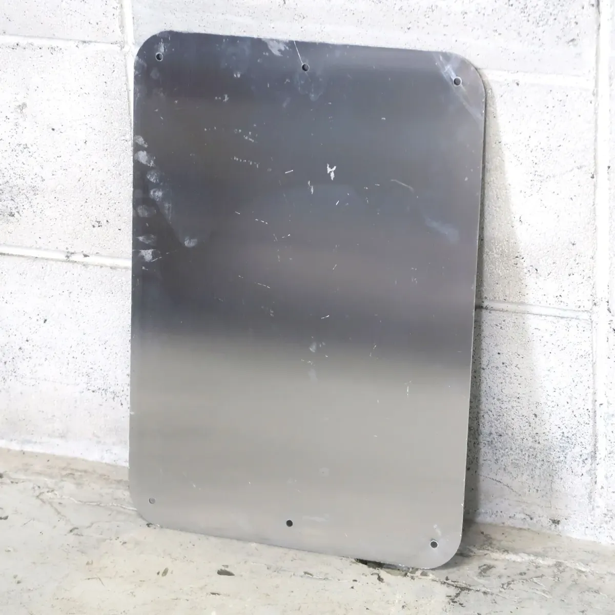 RESERVED PARKING ロードサイン